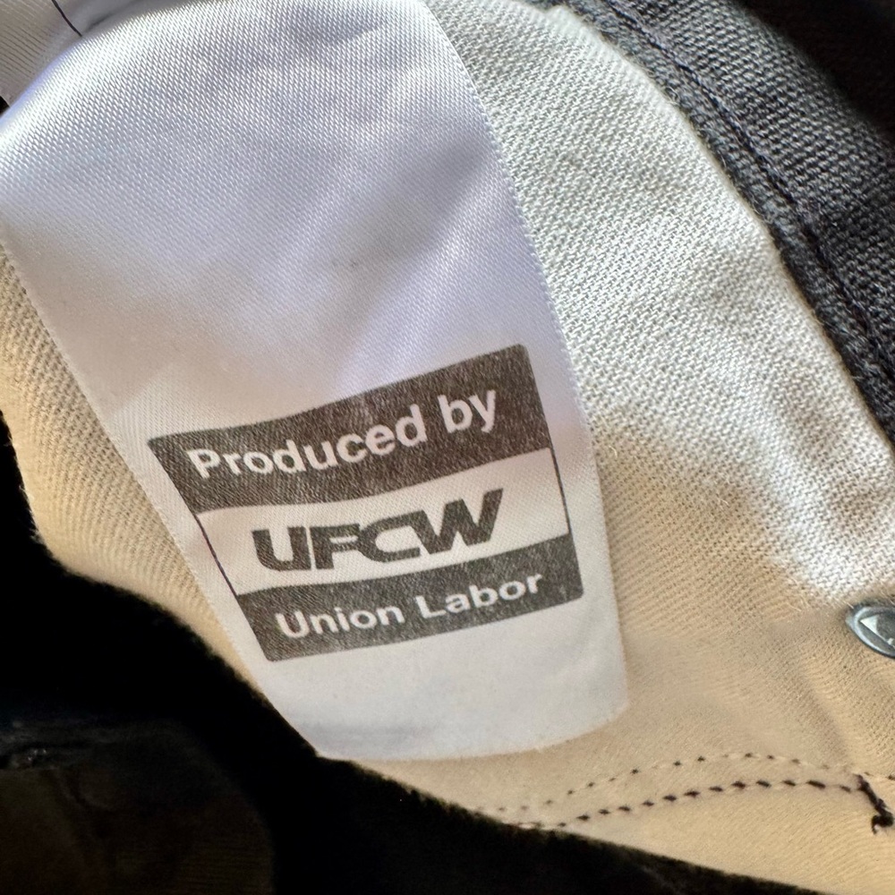 Carhartt Black Men's Cargo Work Pants with Reinforced Knees MADE IN USA - Picture 7 of 7